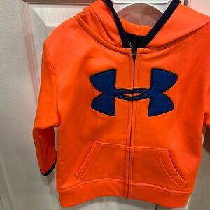 Adorable boys under Armour size 12 months zipped hoodie